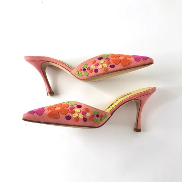 NIB Vintage Manolo Blahnik Floral Pastel Pointed Toe Heeled Mule Pumps 35.5 - Picture 5 of 7